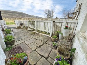 Photo 16- click for photo gallery